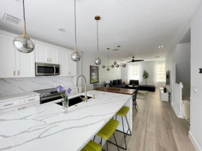 New Vista Cay Townhouse, next to convention Center